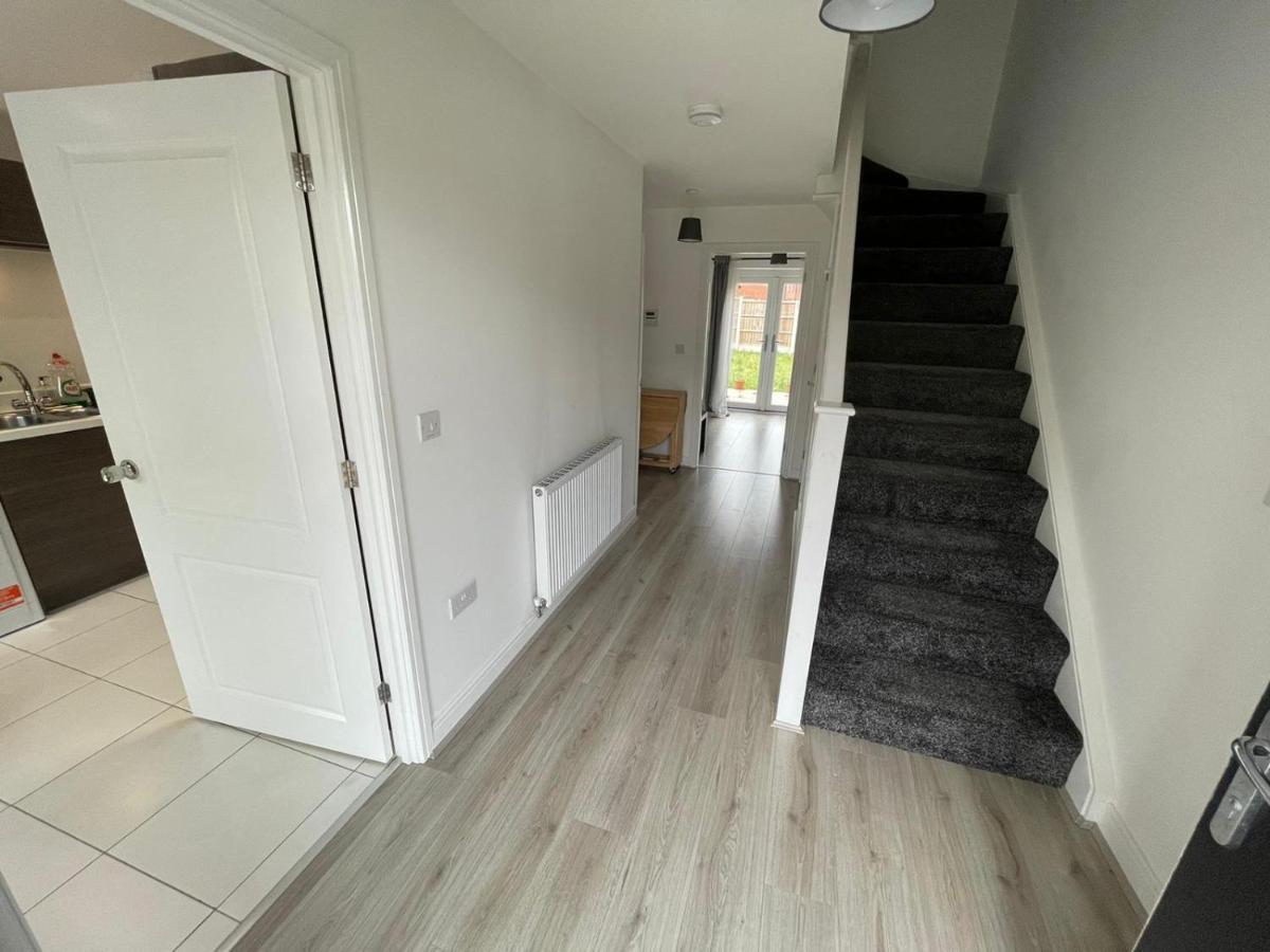 Modern Room With Huge Bed - Walk To City Centre! Mánchester Exterior foto